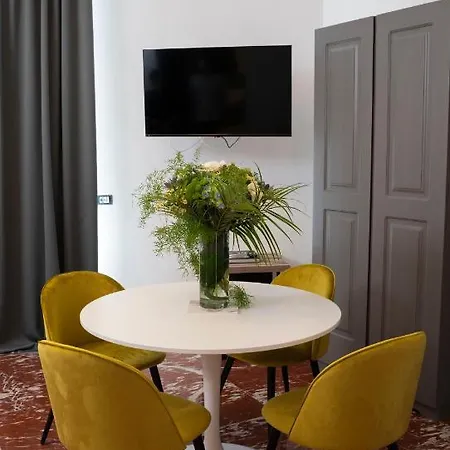 Rettifilo 311 Guest house